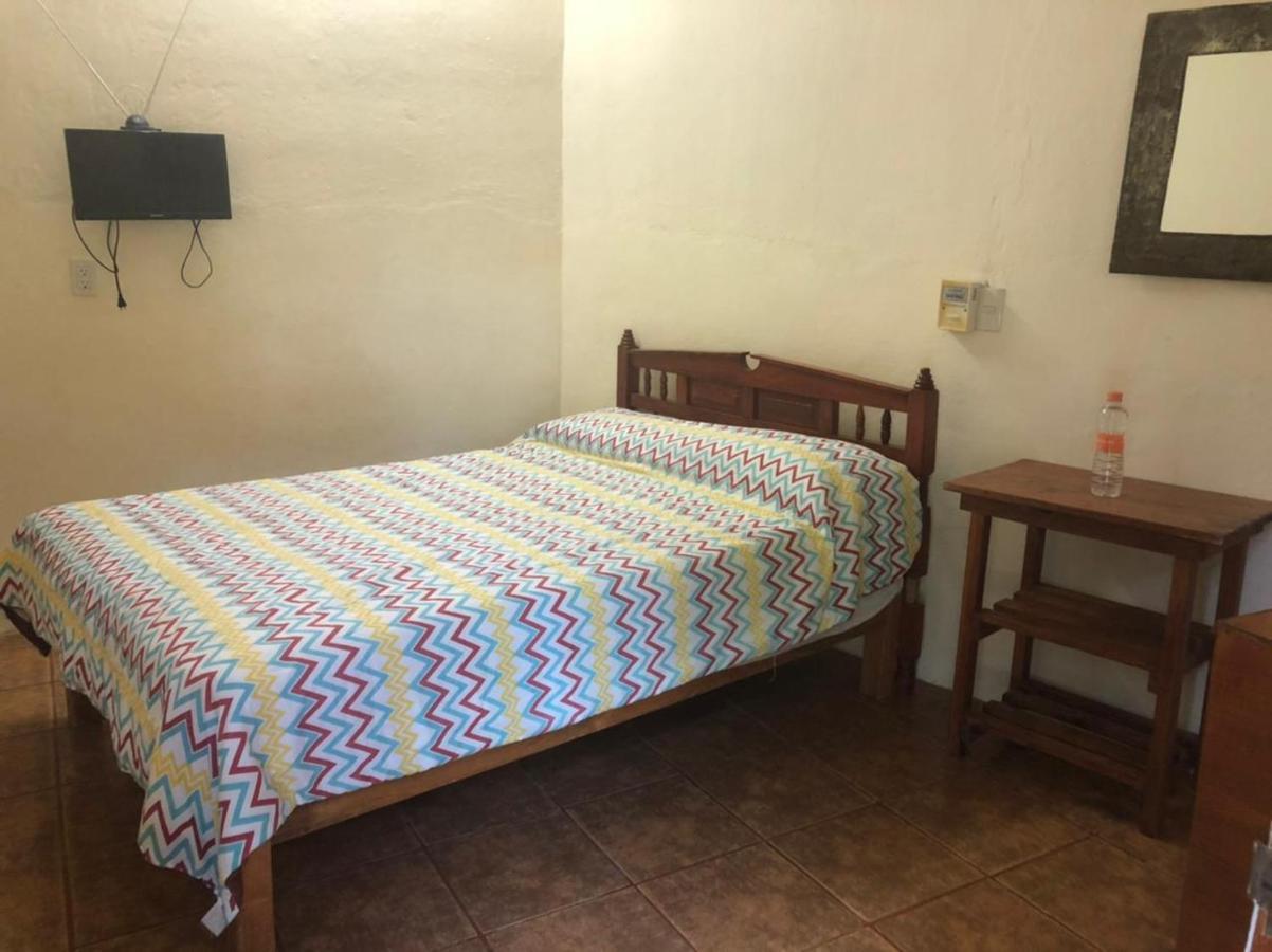 Hotel Posada Playa Manzanillo Пуерто-Ескондідо Екстер'єр фото
