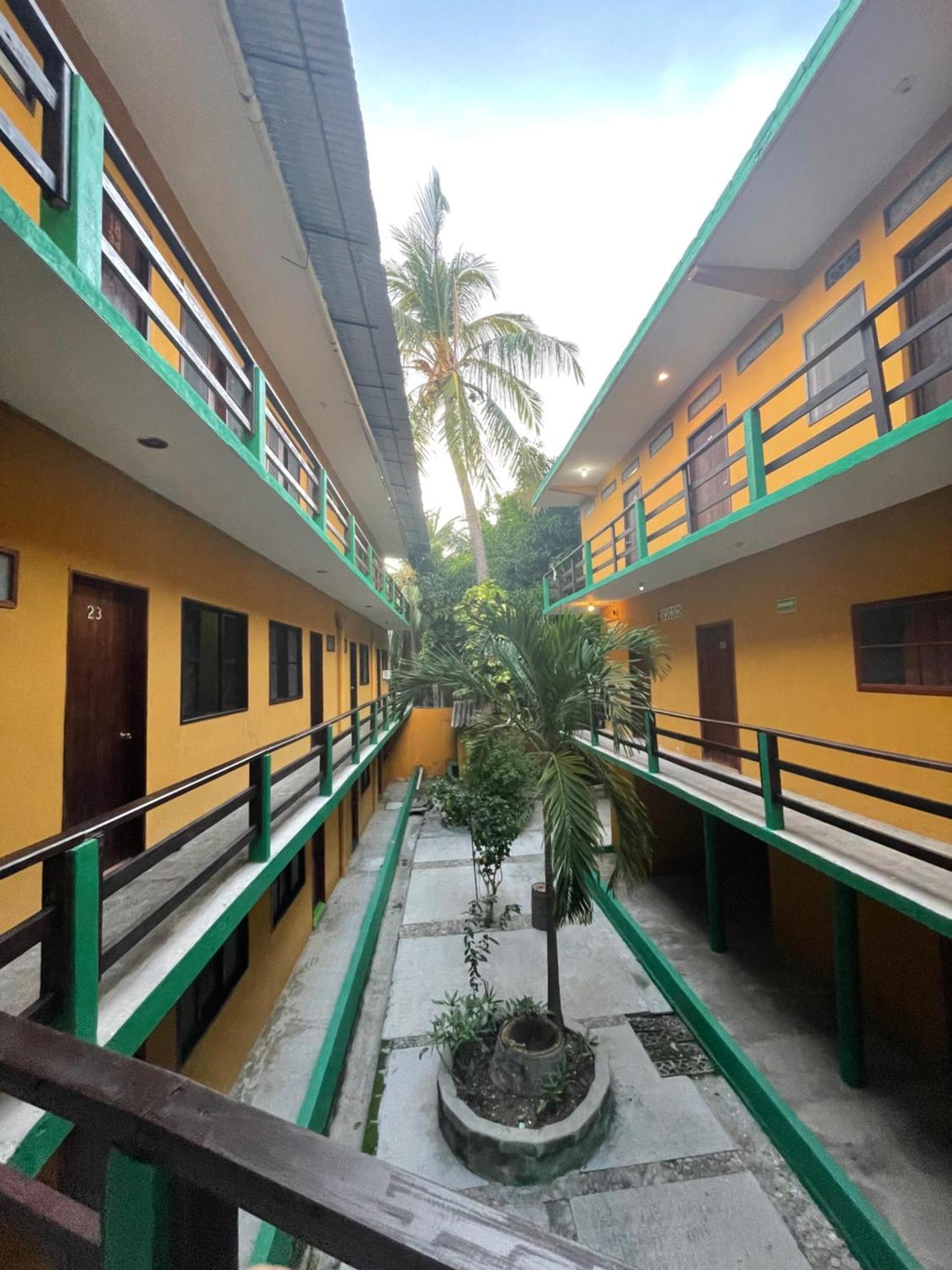 Hotel Posada Playa Manzanillo Пуерто-Ескондідо Екстер'єр фото